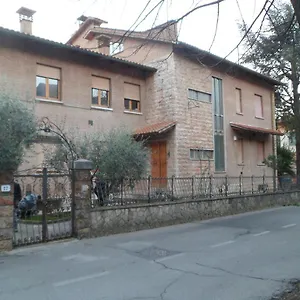 https://villa-il-cedro-san-quirico-dorcia.it-tuscanyhotel.com