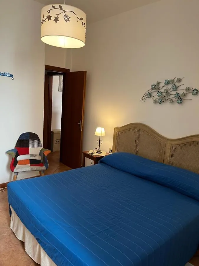 Bed & Breakfast Il Cortile Bed and Breakfast Calasetta